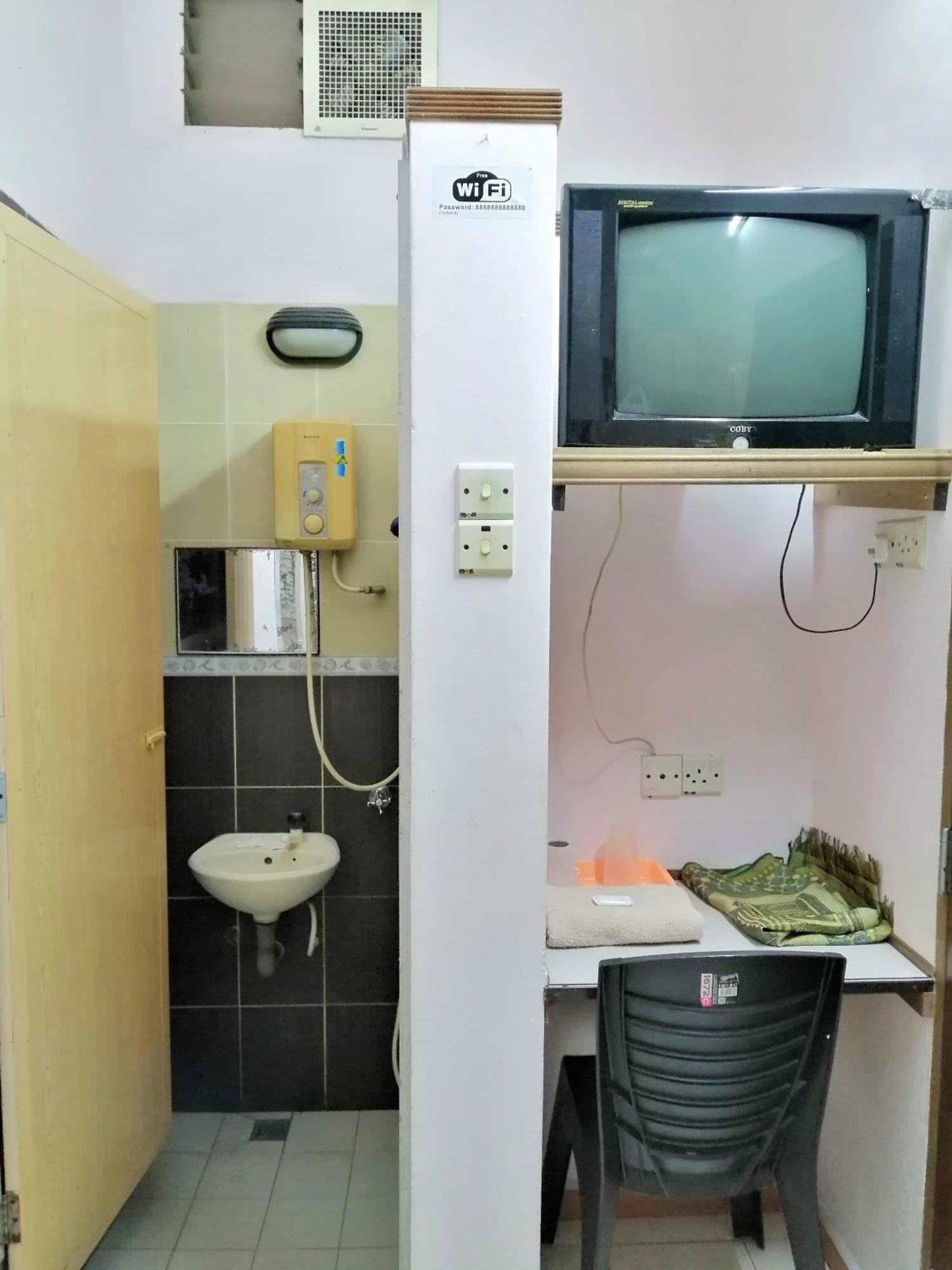 New Budget Inn Hotel Chukai Kültér fotó