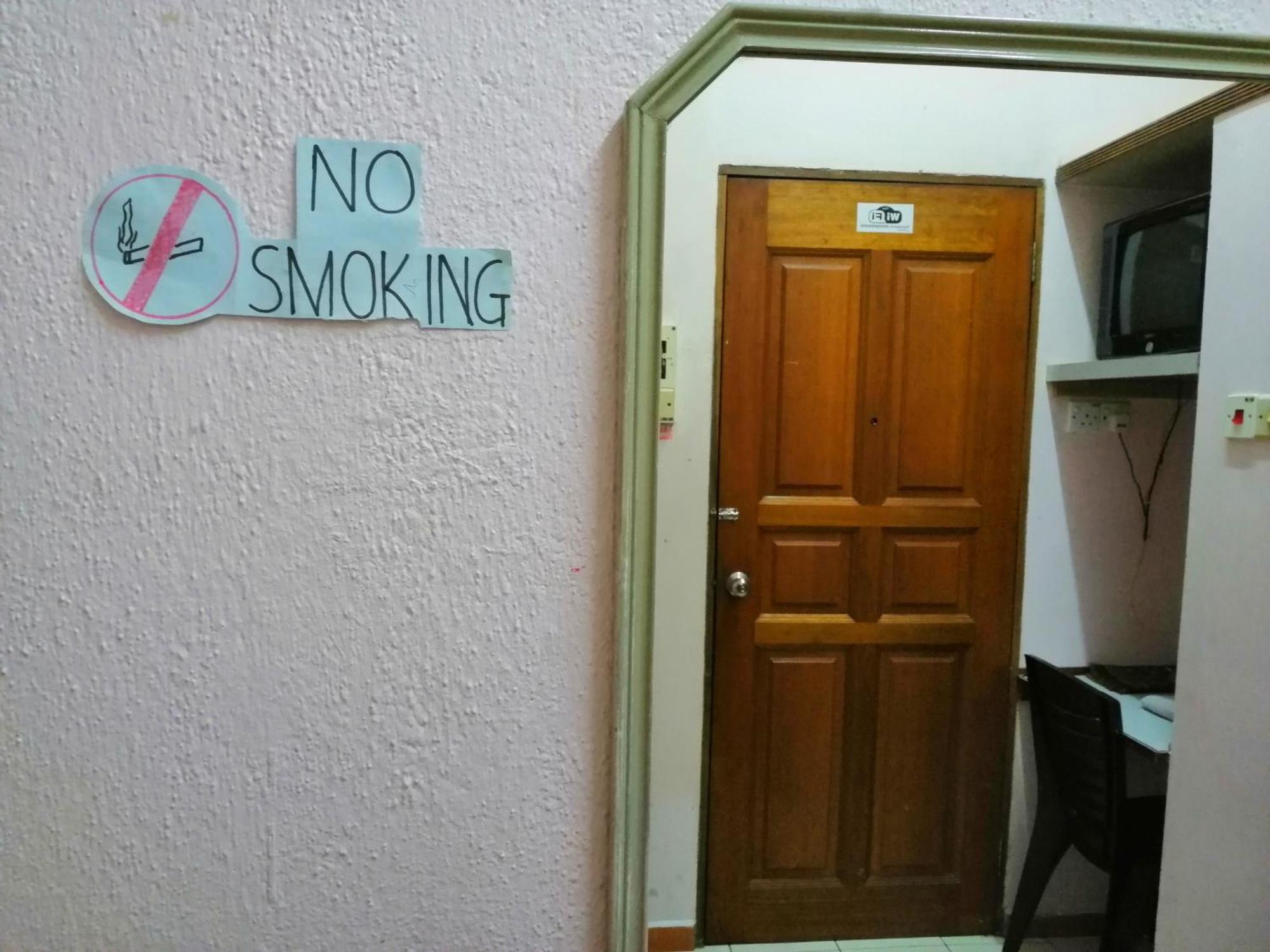 New Budget Inn Hotel Chukai Kültér fotó