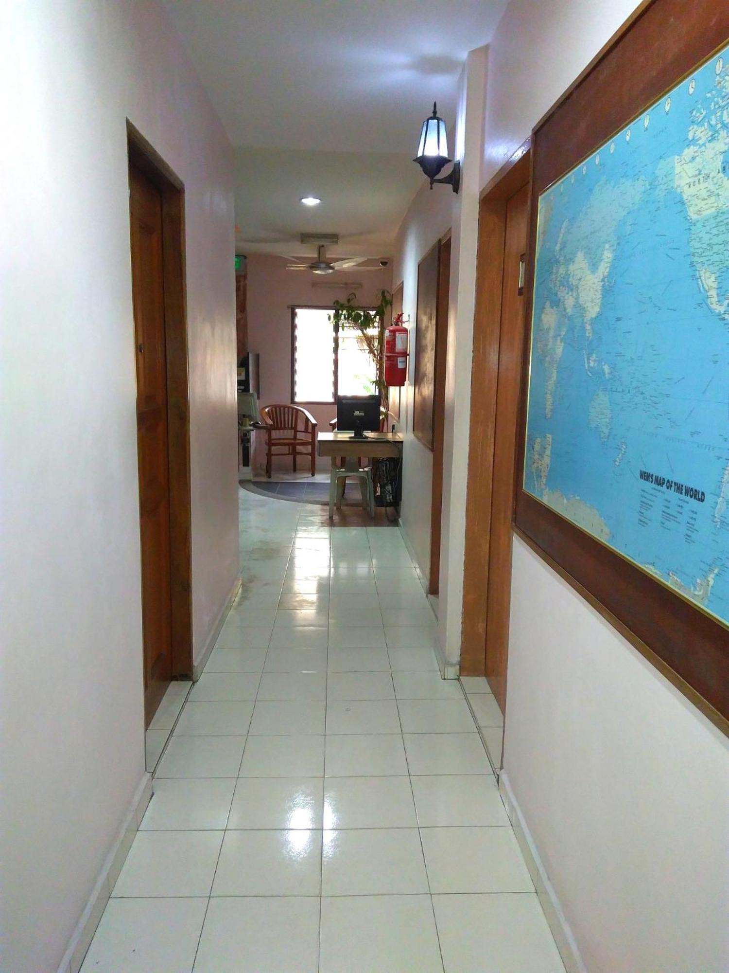 New Budget Inn Hotel Chukai Kültér fotó