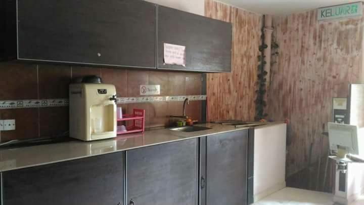 New Budget Inn Hotel Chukai Kültér fotó