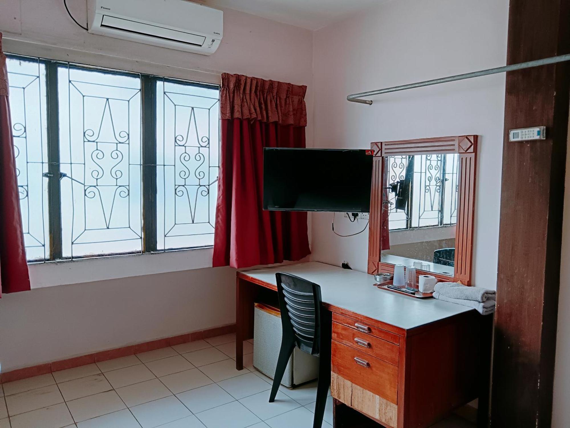 New Budget Inn Hotel Chukai Kültér fotó