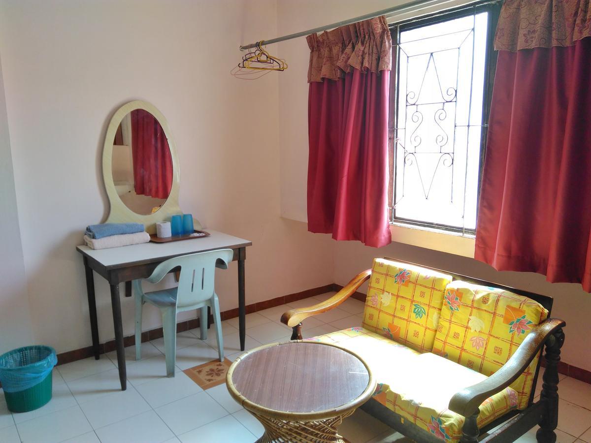 New Budget Inn Hotel Chukai Kültér fotó