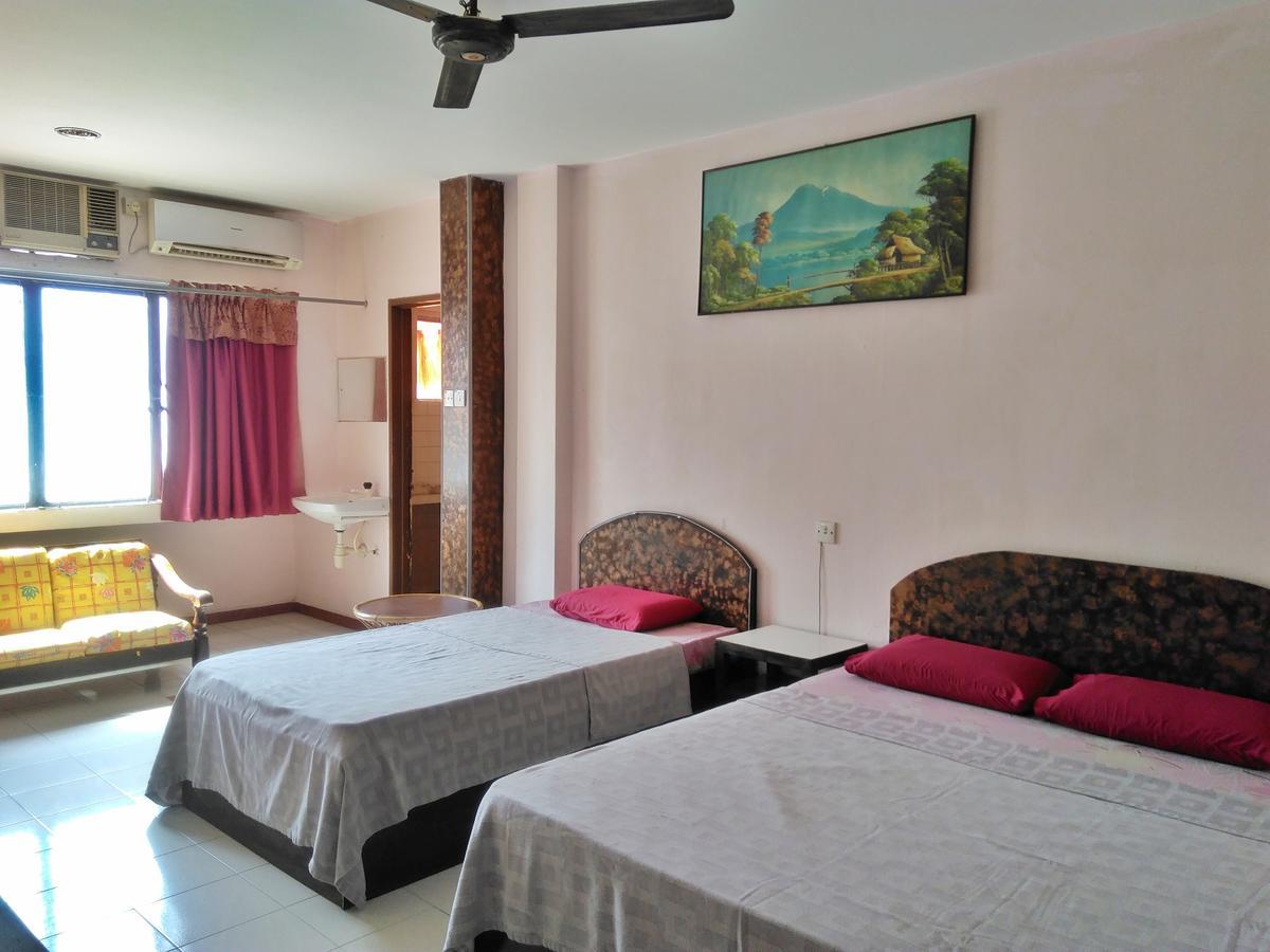 New Budget Inn Hotel Chukai Kültér fotó