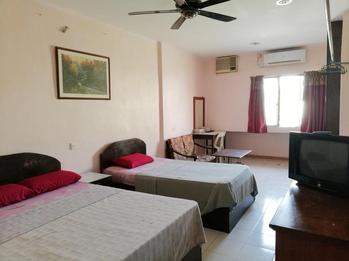 New Budget Inn Hotel Chukai Kültér fotó