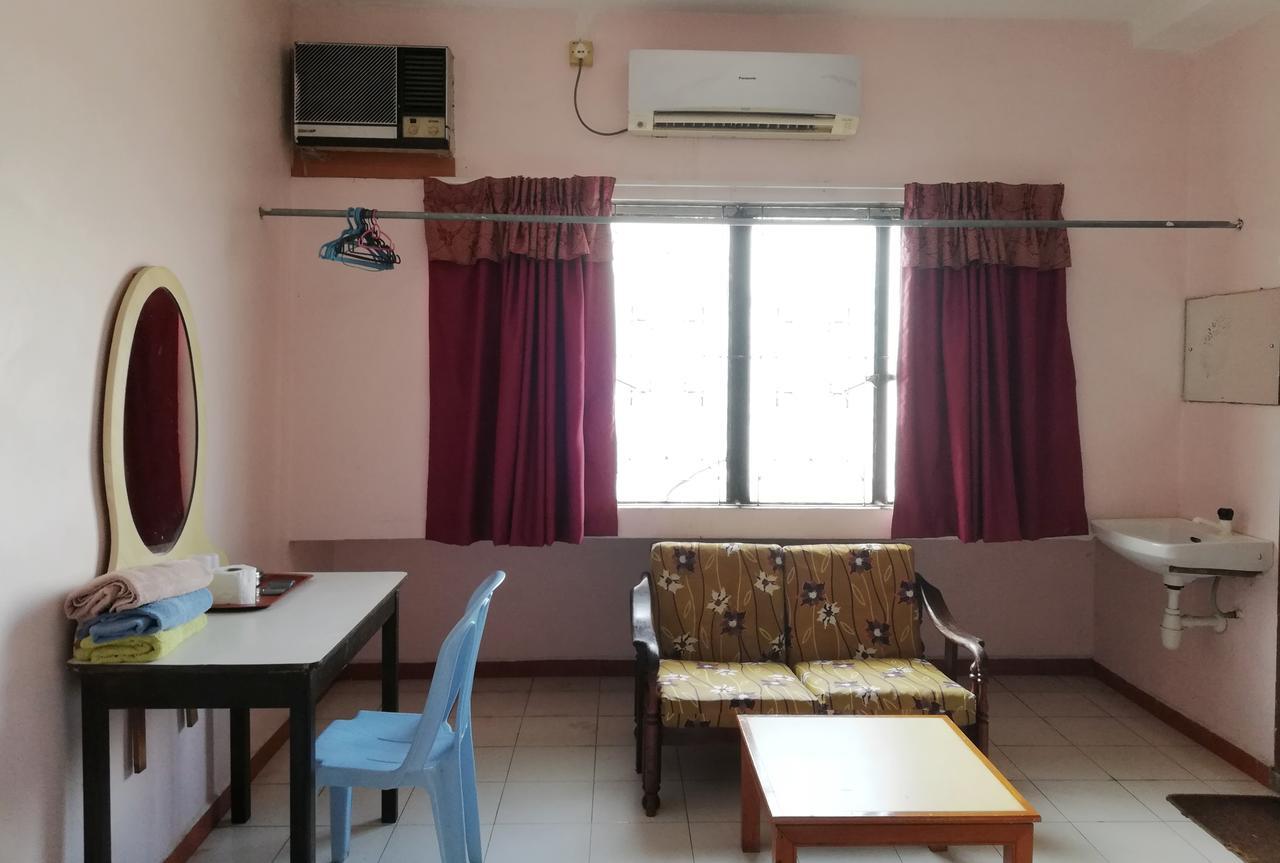 New Budget Inn Hotel Chukai Kültér fotó